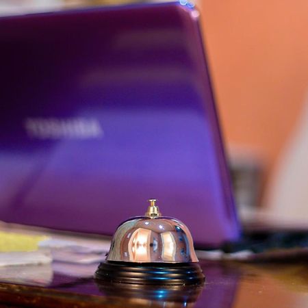 V Park Hotel Тбилиси Экстерьер фото