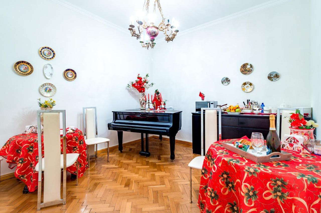 V Park Hotel Тбилиси Экстерьер фото