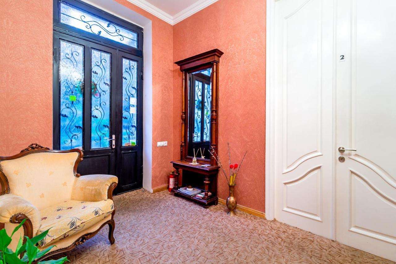 V Park Hotel Тбилиси Экстерьер фото