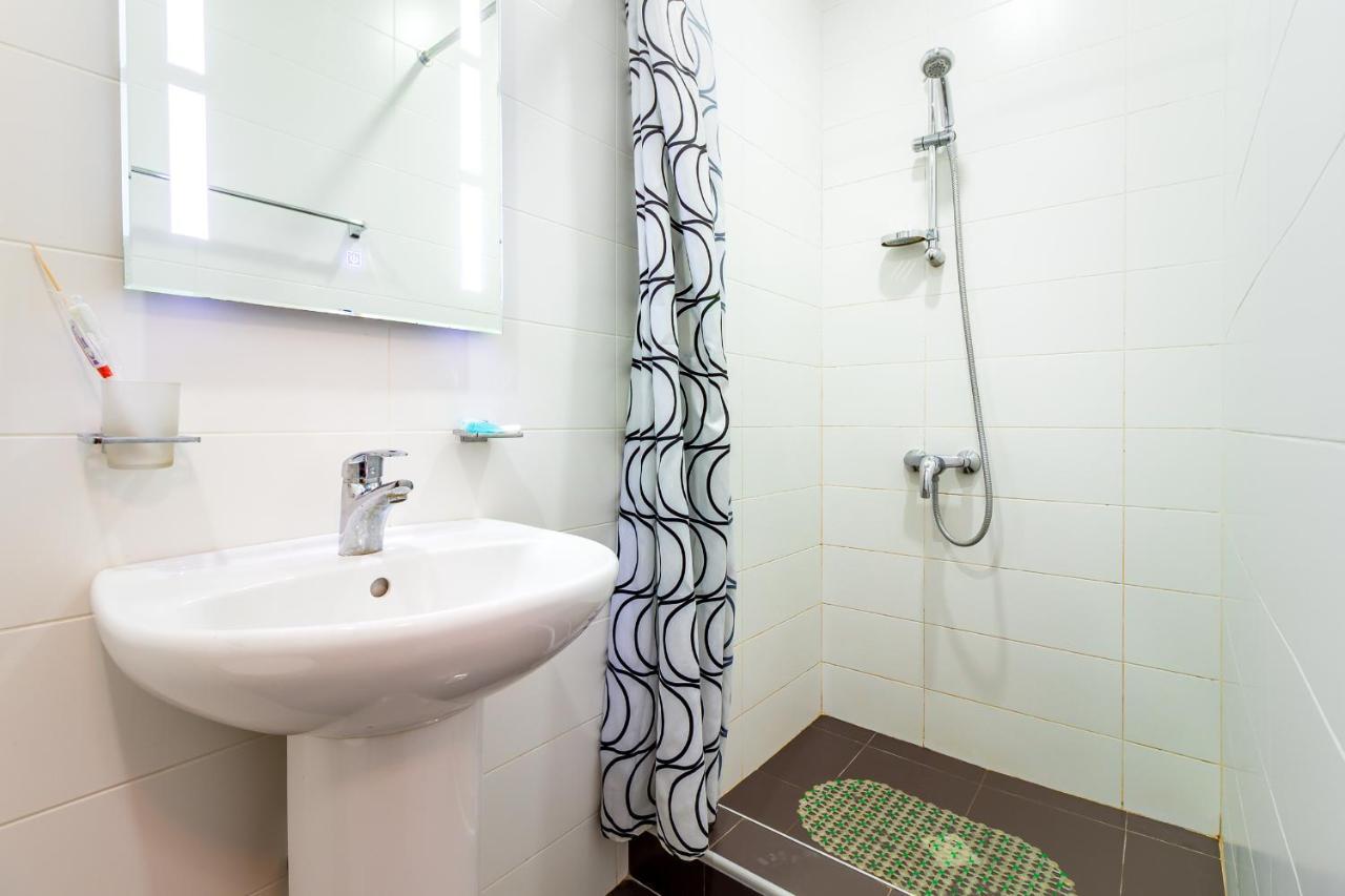 V Park Hotel Тбилиси Экстерьер фото