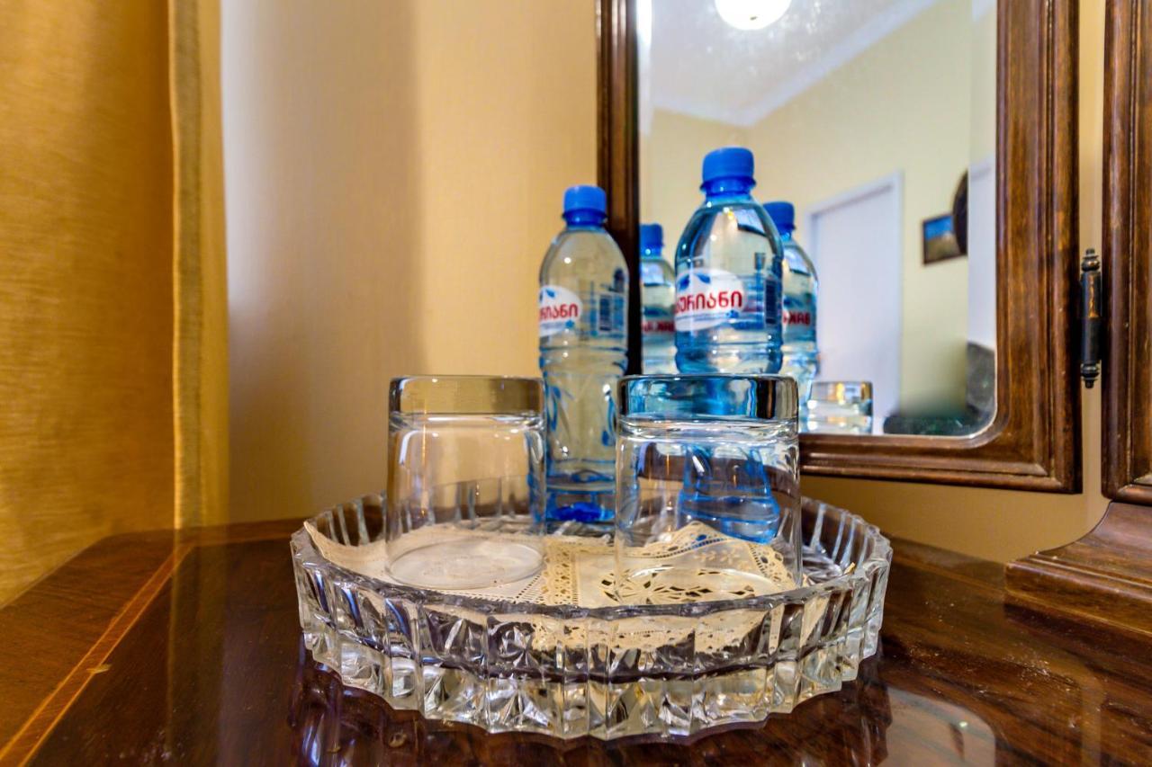 V Park Hotel Тбилиси Экстерьер фото